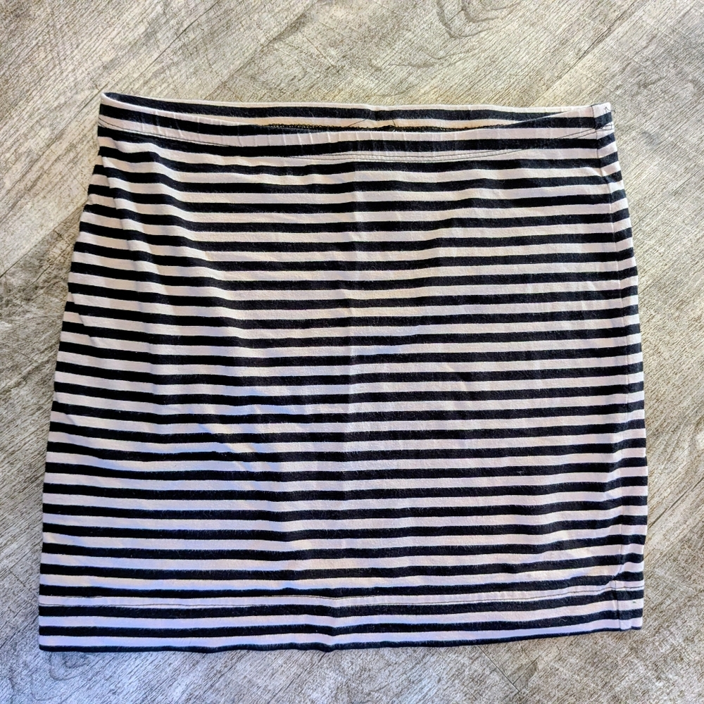 H & M Striped Black and White Women's Skirt Sz. S